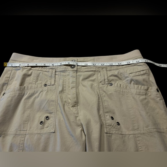 Chico’s Light Khaki Cargo Pants with a stretch waist - Picture 5 of 10